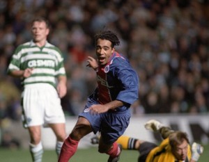 à Glasgow contre le Celtic, 1995